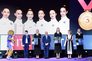 podium jr group sfe01845 copia simone ferraro ph